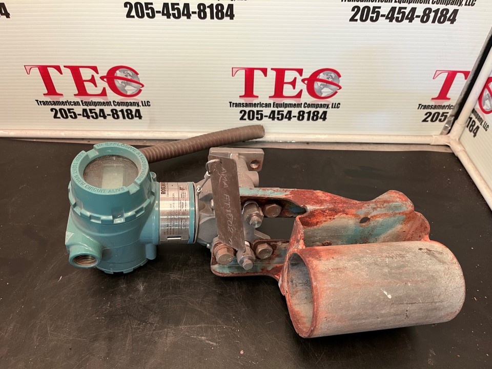 Rosemount 3051CD2A02A1AM5B1E5H2P9 Flow Meter With Mount